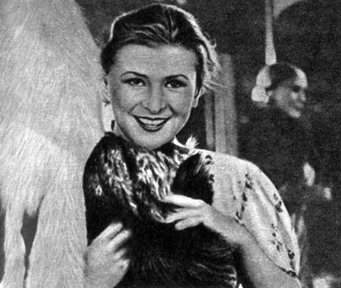 'Девушка с характером'. Реж. К. Юдин. (Катя Иванова - В. Серова.) 1939